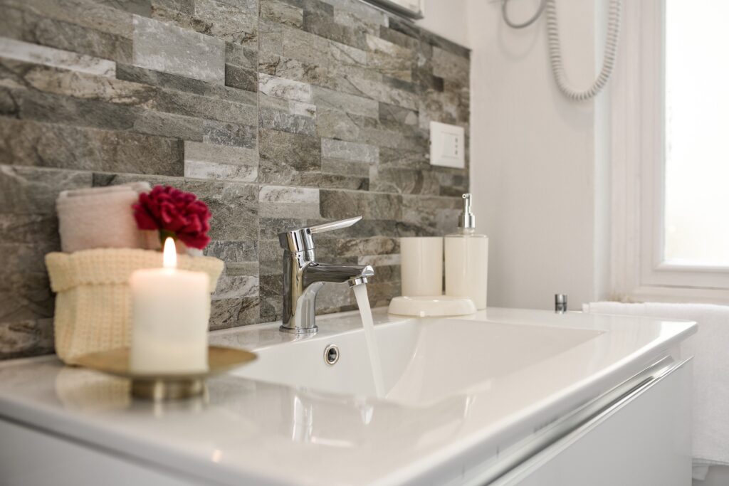 Farmhouse Bathroom Décor